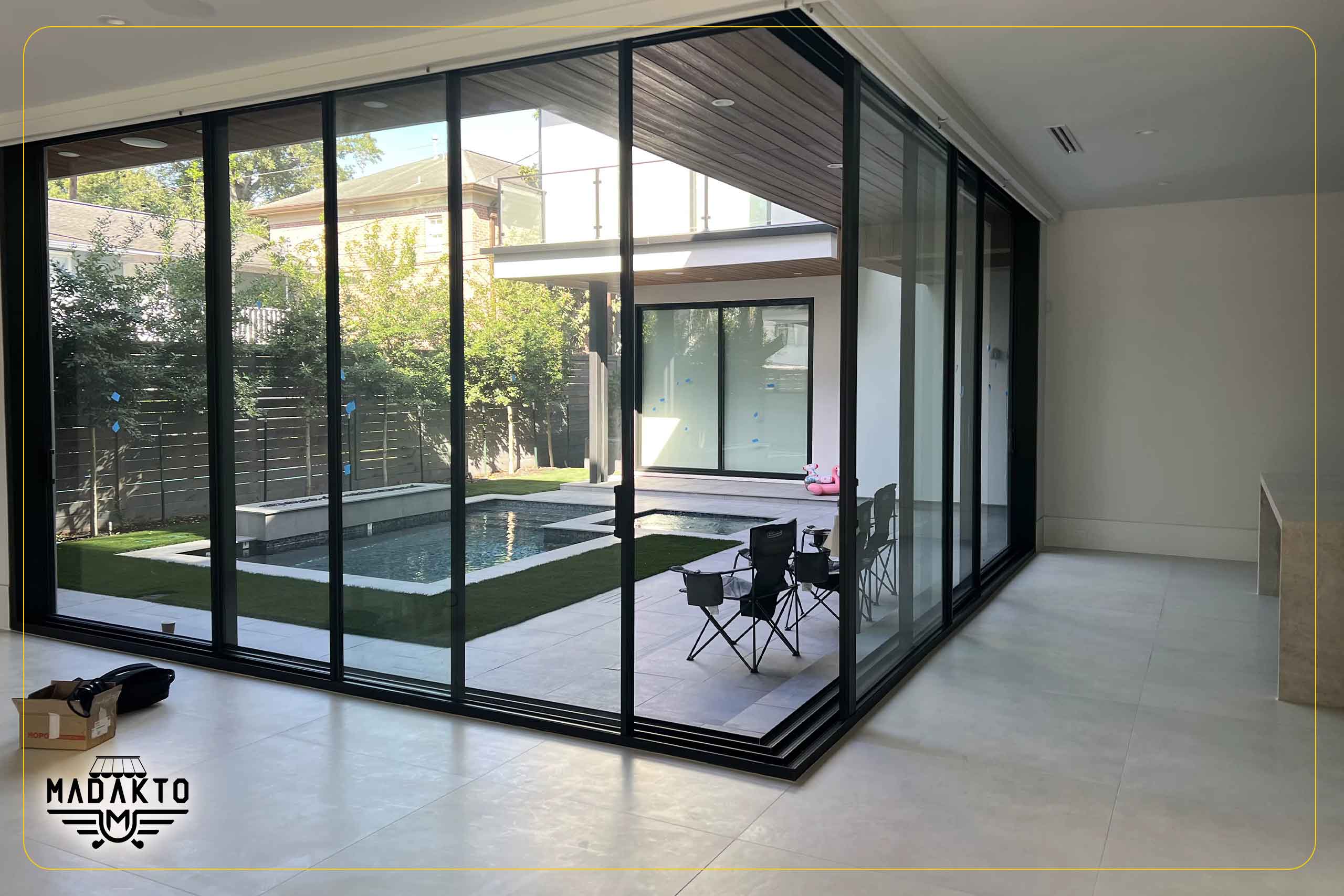 پنجره-برقی-اسلایدی-ماداکتو-سایه-3 پنجره برقی اسلایدی-ماداکتو سایه-3