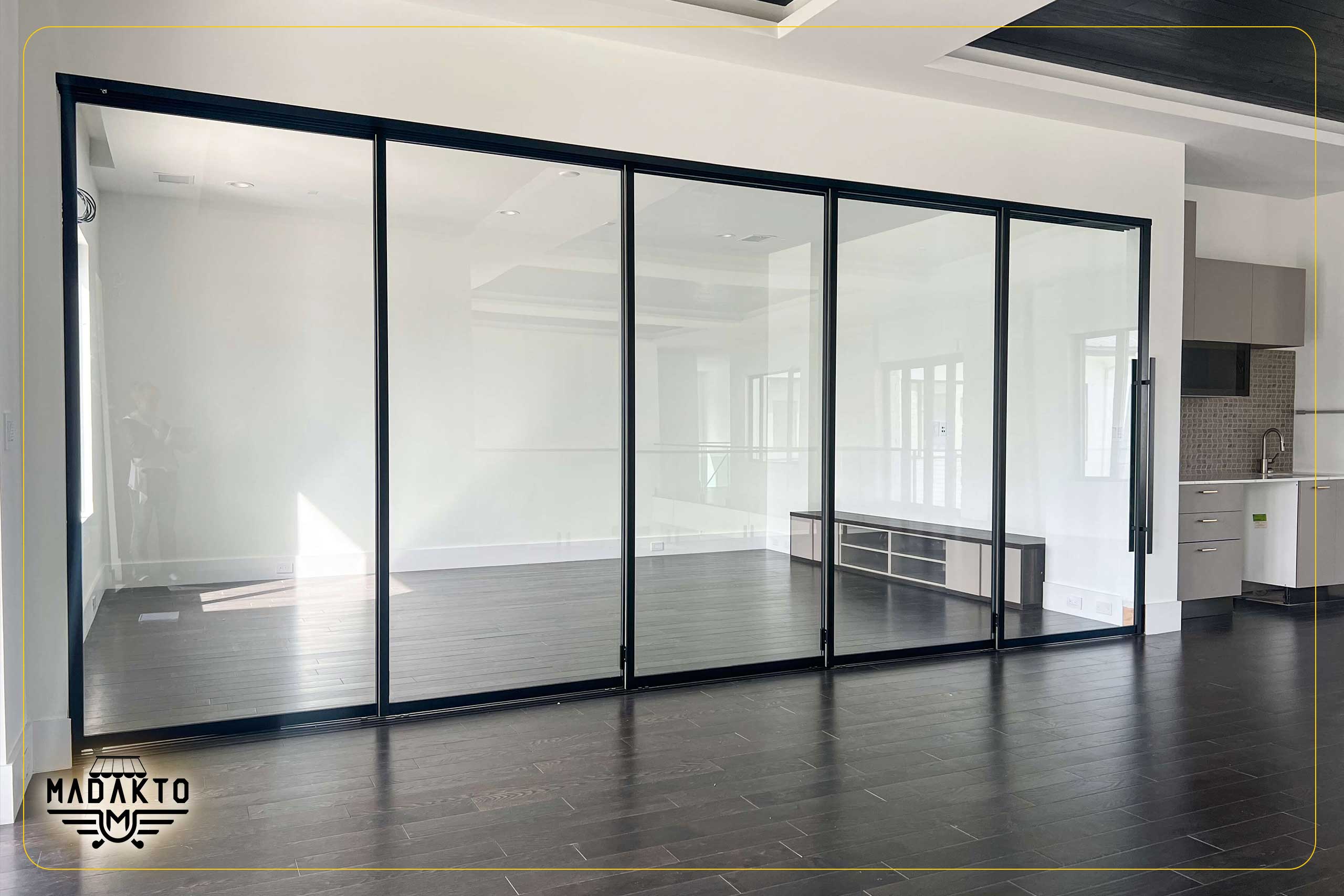 پنجره-برقی-اسلایدی-ماداکتو-سایه-7 پنجره برقی اسلایدی-ماداکتو سایه-6